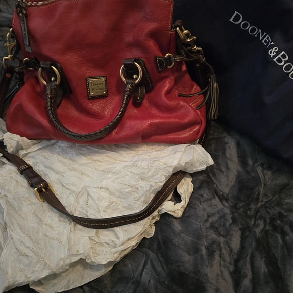 Dooney & Bourke Red Leather Florentine Large Sachel - Picture 2 of 12